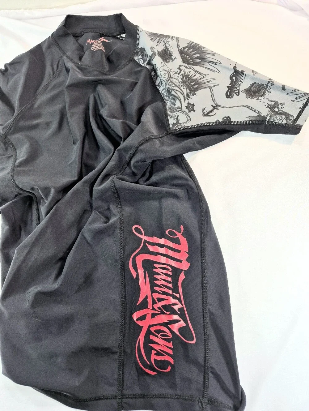 Y2K Maui & Sons Black Short Sleeve Surf Rash Guard Medium Swim Sporty Beachwear